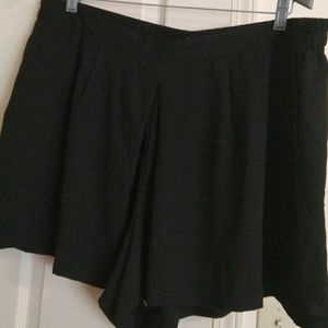Gap Black Dressy Pleated Shorts